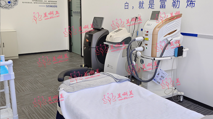 哈尔滨双燕医疗做双眼皮技术厉害吗?其他医美方面呢?实力派医生推荐! 哈尔滨双燕医疗做双眼皮技术厉害吗?其他医美方面呢?实力派医生推荐!