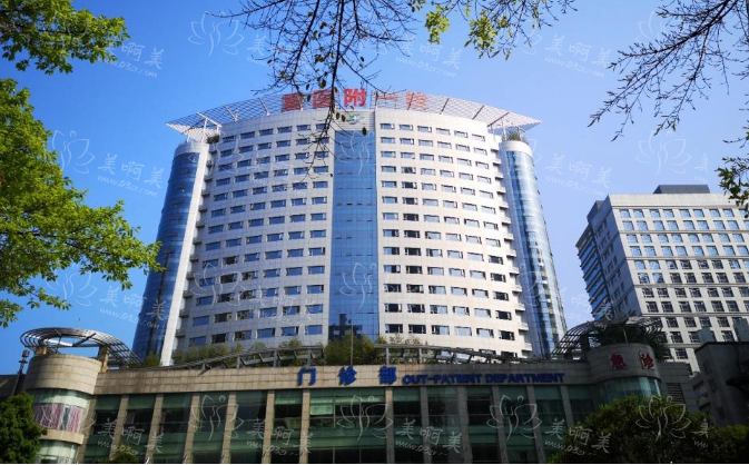 重庆专业皮肤美容医院推荐：实力医院助你恢复完美容颜！