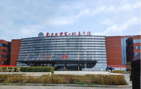 南京玻尿酸丰唇哪家医院做得好？榜单前五效果自然，技术精湛！