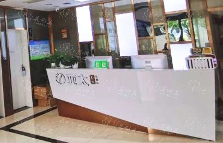 长沙整形医院鼻翼缩小哪家更靠谱?湘雅二院、艺星、华韩等不容错过! 长沙整形医院鼻翼缩小哪家更靠谱?湘雅二院、艺星、华韩等不容错过!