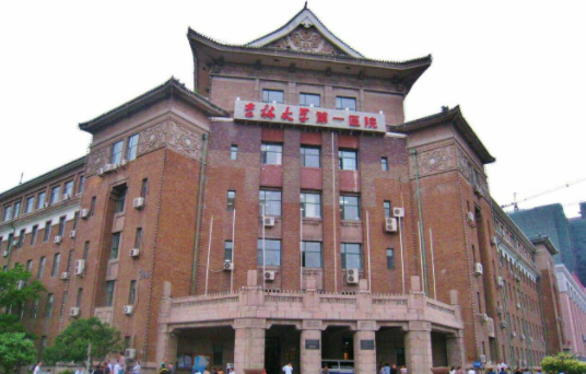​吉林去眼袋靠谱的医院有哪些？人气榜单TOP5实力解析！