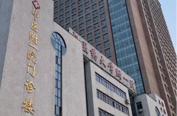 长沙哪家医院更擅长隆胸修复？人气榜单前五医院值得关注！