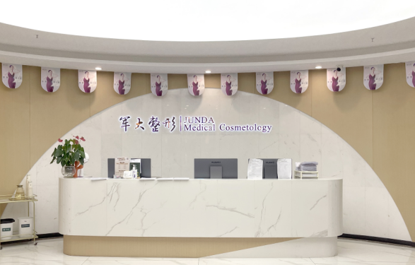 成都哪家医院面部提升技术更好？画美、艺星、军大等都是知名机构！
