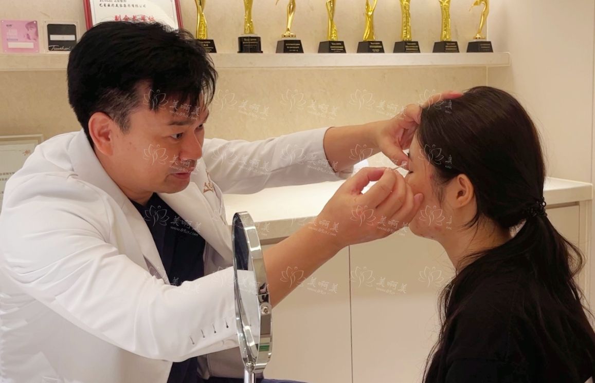 广州艺星邓晟华吸脂靠谱吗？技术特色解析一览！