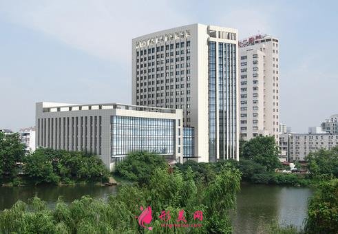 南京吸脂哪家医院好?排名前五强口碑点评供参考!