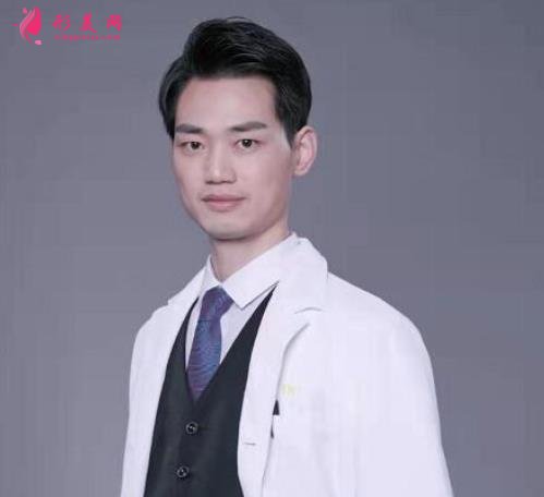 长沙眼部整形医生排名表_6位热门专家盘点!收费价格也了解下