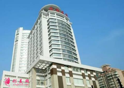 重庆哪家医院美容科比较好?公开排名前四强公立整形口碑_西南、新桥价格查询