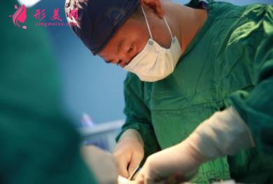 长沙湘雅三院整形科怎么样？全新隆鼻案例及价格价目表对比盘点