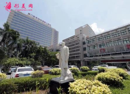 厦门割双眼皮医院哪家好?公立私立排名顺序查询_手术价格表曝光了